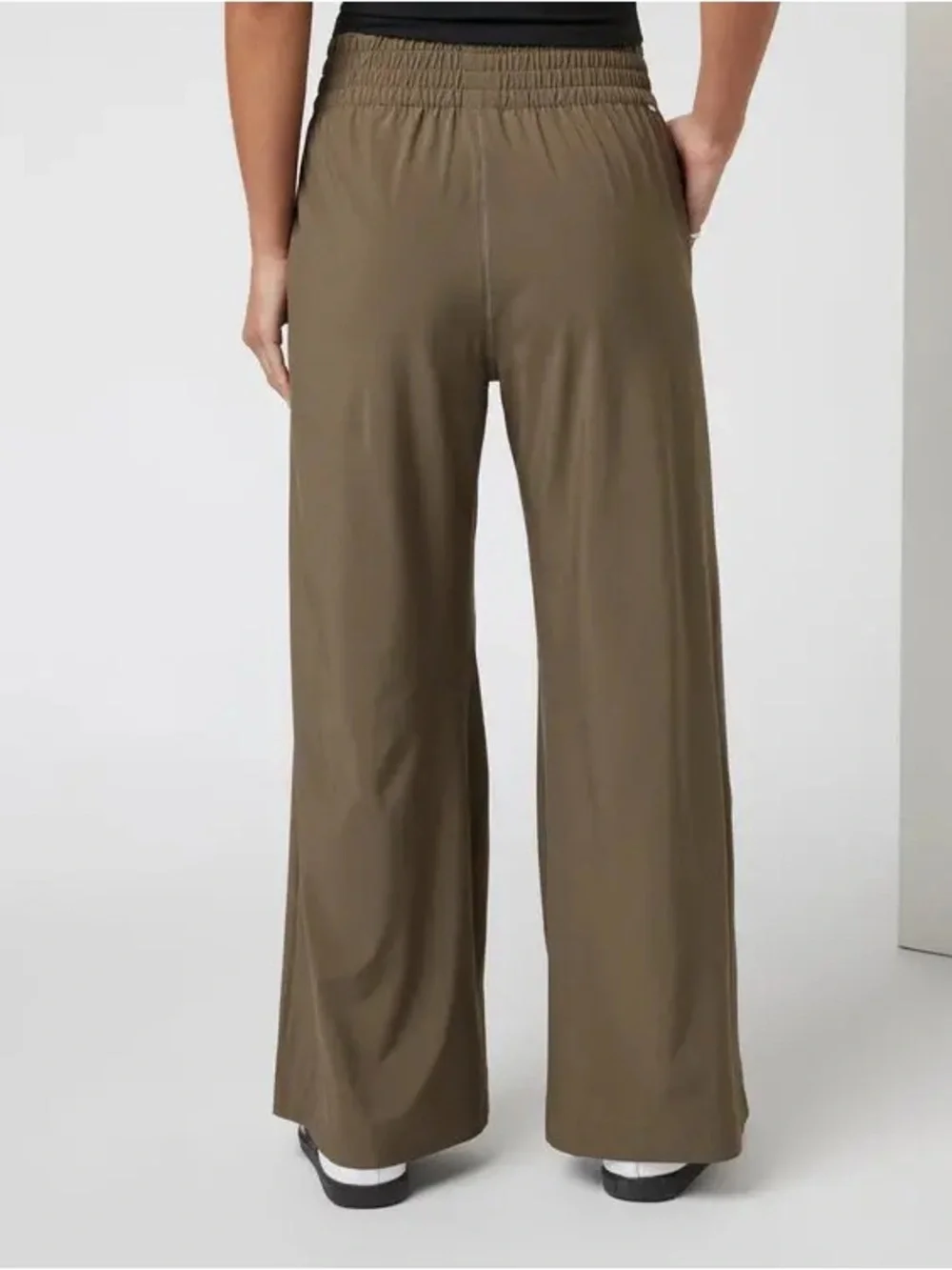 VUORI Villa Wideleg pants - Picture 2 of 7
